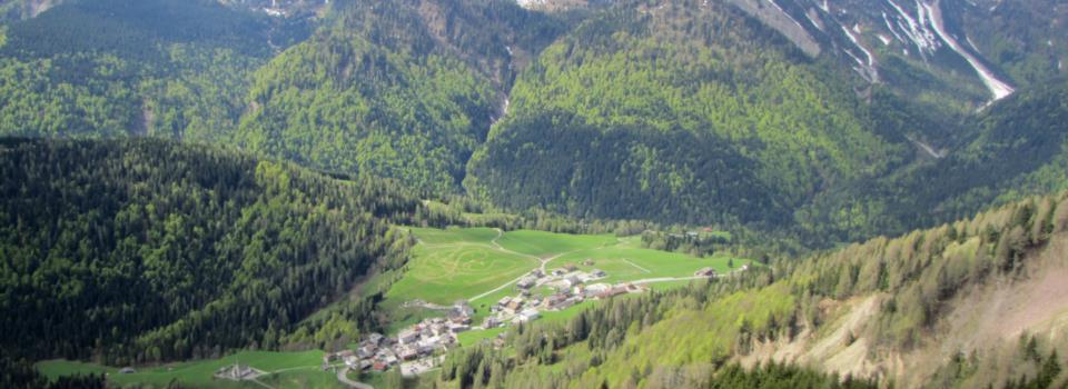  07-Sauris di Sopra e M. Bivera dal sent. x M. Pieltinis